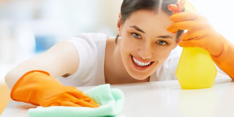 Giúp việc nhà, cơ hội thách thức và mức lương cơ bản