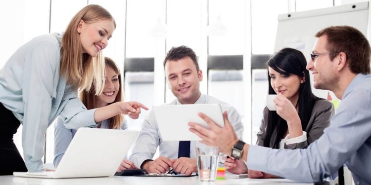 Khái niệm sơ lược về nhân viên văn phòng là gì?