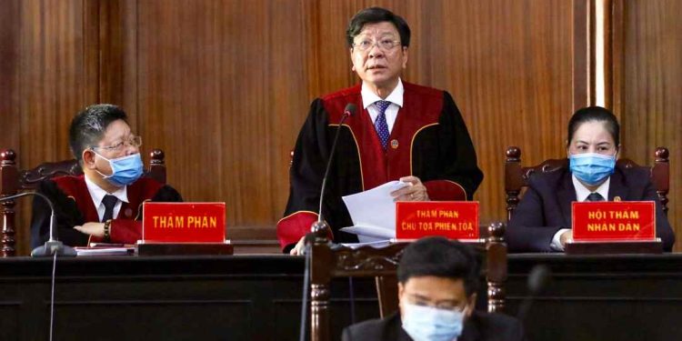 Thẩm phán là gì, nhiệm vụ và quyền hạn của nghề này