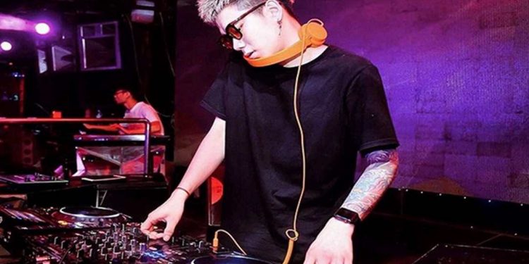 Từ những ngày đầu thì DJ đã nhận được rất nhiều sự yêu mến