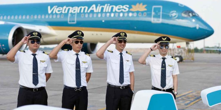 Mức lương khủng với nghề phi công