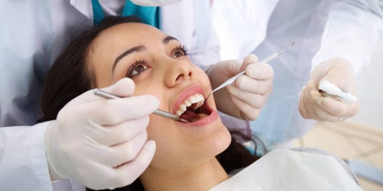 Nha sĩ còn được gọi với tên khác là bác sĩ nha khoa