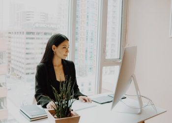 Nhiệm vụ của thư ký trong quá trình làm việc là gì?