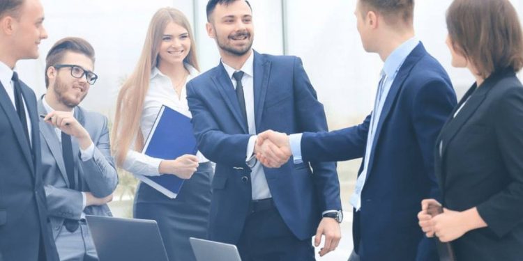 Đánh giá nhân viên bán hàng bằng các tiêu chí nào?