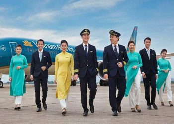 Tiếp viên hàng không